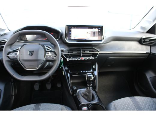 Peugeot 208 1.2 PureTech 100 Allure | Navigatie | Camera | Apple carplay | Trekhaak | Nieuw | ActivLease financial lease