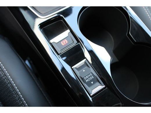 Peugeot 208 1.2 PureTech 100 Allure | Navigatie | Camera | Apple carplay | Trekhaak | Nieuw | ActivLease financial lease