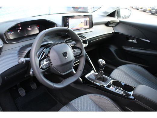 Peugeot 208 1.2 PureTech 100 Allure | Navigatie | Camera | Apple carplay | Trekhaak | Nieuw | ActivLease financial lease