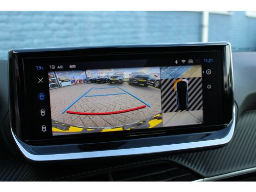 Peugeot 208 1.2 PureTech 100 Allure | Navigatie | Camera | Apple carplay | Trekhaak | Nieuw | ActivLease financial lease