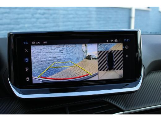 Peugeot 208 1.2 PureTech 100 Allure | Navigatie | Camera | Apple carplay | Trekhaak | Nieuw | ActivLease financial lease