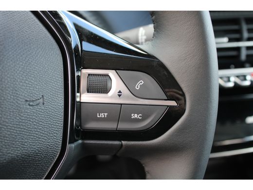 Peugeot 208 1.2 PureTech 100 Allure | Navigatie | Camera | Apple carplay | Trekhaak | Nieuw | ActivLease financial lease