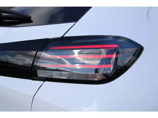 Peugeot 208 1.2 PureTech 100 Allure | Navigatie | Camera | Apple carplay | Trekhaak | Nieuw | ActivLease financial lease