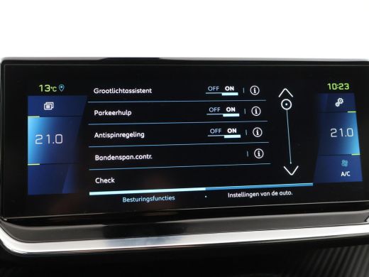 Peugeot e-2008 EV GT PACK 50 kWh + ADAPTIVE CRUISE | APPLE CARPLAY | SFEERVERLICHTING ActivLease financial lease