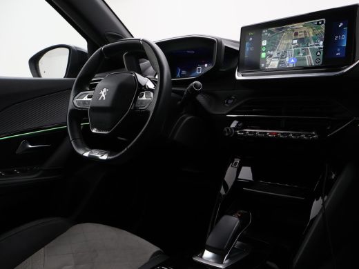 Peugeot e-2008 EV GT PACK 50 kWh + ADAPTIVE CRUISE | APPLE CARPLAY | SFEERVERLICHTING ActivLease financial lease