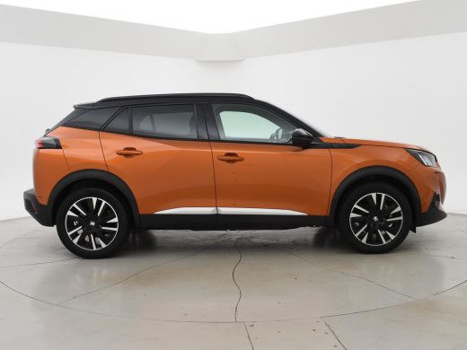 Peugeot e-2008 EV GT PACK 50 kWh + ADAPTIVE CRUISE | APPLE CARPLAY | SFEERVERLICHTING ActivLease financial lease