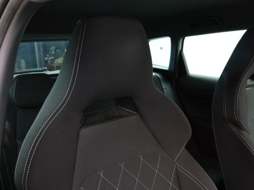 Skoda Karoq 1.5 TSI 150 PK DSG AUT. SPORTLINE + 19 INCH | VIRTUAL COCKPIT | ADAPTIVE CRUISE | ELEK. TREKHAAK ... ActivLease financial lease