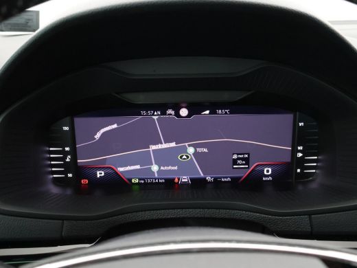 Skoda Karoq 1.5 TSI 150 PK DSG AUT. SPORTLINE + 19 INCH | VIRTUAL COCKPIT | ADAPTIVE CRUISE | ELEK. TREKHAAK ... ActivLease financial lease