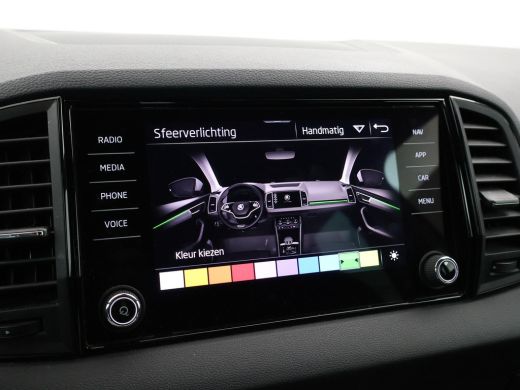 Skoda Karoq 1.5 TSI 150 PK DSG AUT. SPORTLINE + 19 INCH | VIRTUAL COCKPIT | ADAPTIVE CRUISE | ELEK. TREKHAAK ... ActivLease financial lease