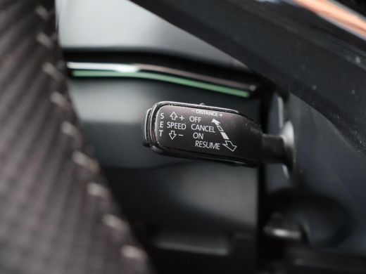 Skoda Karoq 1.5 TSI 150 PK DSG AUT. SPORTLINE + 19 INCH | VIRTUAL COCKPIT | ADAPTIVE CRUISE | ELEK. TREKHAAK ... ActivLease financial lease