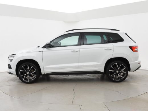 Skoda Karoq 1.5 TSI 150 PK DSG AUT. SPORTLINE + 19 INCH | VIRTUAL COCKPIT | ADAPTIVE CRUISE | ELEK. TREKHAAK ... ActivLease financial lease