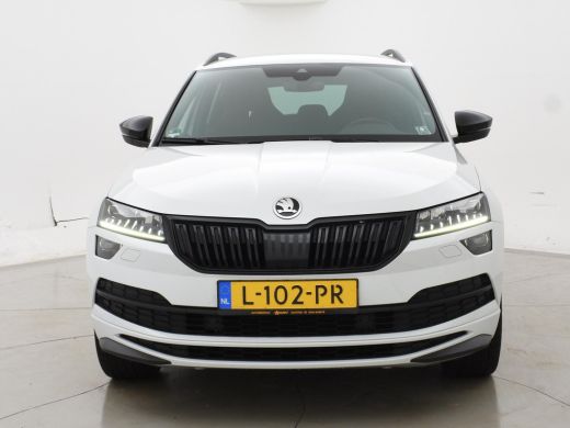 Skoda Karoq 1.5 TSI 150 PK DSG AUT. SPORTLINE + 19 INCH | VIRTUAL COCKPIT | ADAPTIVE CRUISE | ELEK. TREKHAAK ... ActivLease financial lease