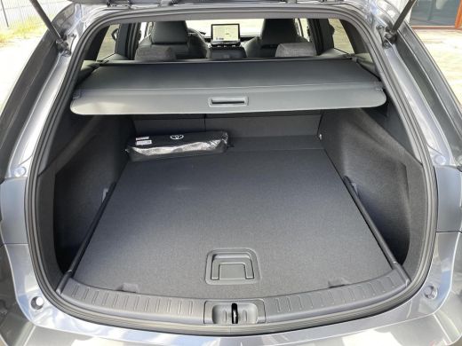 Toyota Corolla Touring Sports Hybrid 140 Dynamic ActivLease financial lease