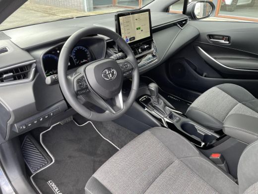 Toyota Corolla Touring Sports Hybrid 140 Dynamic ActivLease financial lease