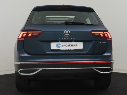 Volkswagen Tiguan 1.4 TSI eHybrid Elegance Panorama dak | Keyless | Navigatie | Adaptief cruise control | Stuur + s... ActivLease financial lease