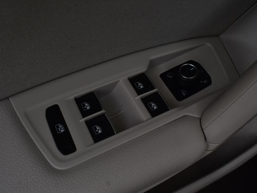 Volkswagen Tiguan 1.4 TSI eHybrid Elegance Panorama dak | Keyless | Navigatie | Adaptief cruise control | Stuur + s... ActivLease financial lease