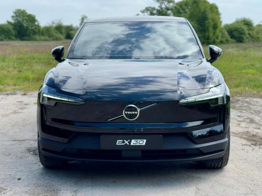 Volvo  EX30 Single Motor Extended Range Ultra 272pk | 19" Lichtmetalen velgen | Getint glas ActivLease financial lease