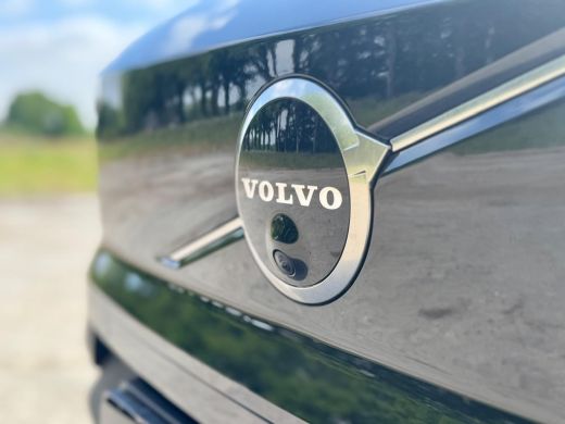Volvo  EX30 Single Motor Extended Range Ultra 272pk | 19" Lichtmetalen velgen | Getint glas ActivLease financial lease