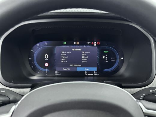 Volvo  V90 2.0 T6 Plug-in hybrid AWD Ultra Dark | Panoramadak | Trekhaak | 360 Camera + PDC | Elektr. verst... ActivLease financial lease