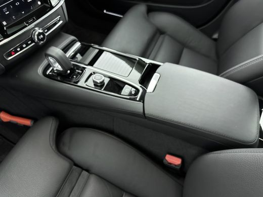 Volvo  V90 2.0 T6 Plug-in hybrid AWD Ultra Dark | Panoramadak | Trekhaak | 360 Camera + PDC | Elektr. verst... ActivLease financial lease