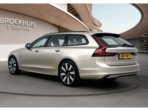 Volvo  V90 2.0 T6 Plug-in hybrid AWD Ultra Dark | Panoramadak | Trekhaak | 360 Camera + PDC | Elektr. verst... ActivLease financial lease