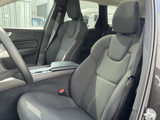Volvo  XC60 2.0 T6 Plug-in Hybrid AWD 350pk | Apple Carplay/Android Auto|telefoonintegratie premium | Connect... ActivLease financial lease