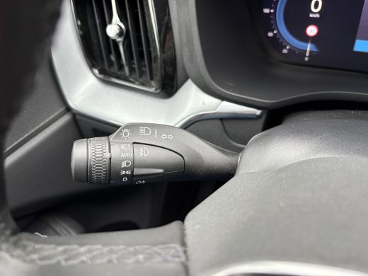 Volvo  XC60 2.0 T6 Plug-in Hybrid AWD 350pk | Apple Carplay/Android Auto|telefoonintegratie premium | Connect... ActivLease financial lease