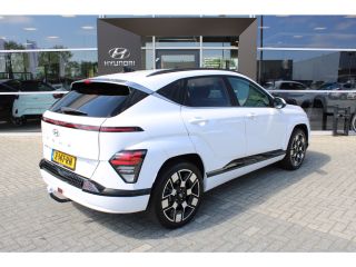 Hyundai KONA Electric Comfort Smart 65.4 kWh | Stoelbekleding, stof | Achteruitrijcamera | Parkeersensoren achter | Sto...