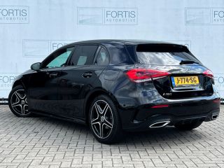 Mercedes-Benz A-Klasse 180 Business Solution AMG NL AUTO | CAMERA | STOELVERW | SFEERVERLICHTING |