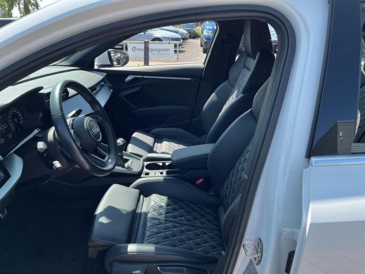 Audi A3 Sportback 35 TFSI S edition 150Pk |S line | Leder | Clima | A-Camera | PDC | ActivLease financial lease