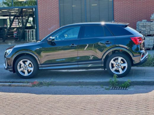 Audi Q2 35 TFSI 150pk s-tronic S Edition | Privacy glass | Afgevlakt stuurwiel | Matrix-LED ActivLease financial lease