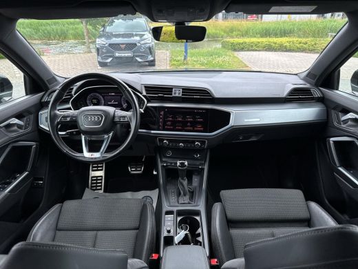 Audi Q3 45 TFSI e S Line | Keyless | LED | Cruise | ActivLease financial lease