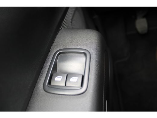 Citroën C3 1.2 PureTech Feel | Achterbank in delen neerklapbaar | Airco (automatisch) | Apple Carplay/Androi... ActivLease financial lease