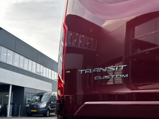 Ford Transit Custom 300 2.0 TDCI L1H1 Limited | Winterpakket | Cruise Controle | Airco | Parkeersensoren | Lichtmetal... ActivLease financial lease