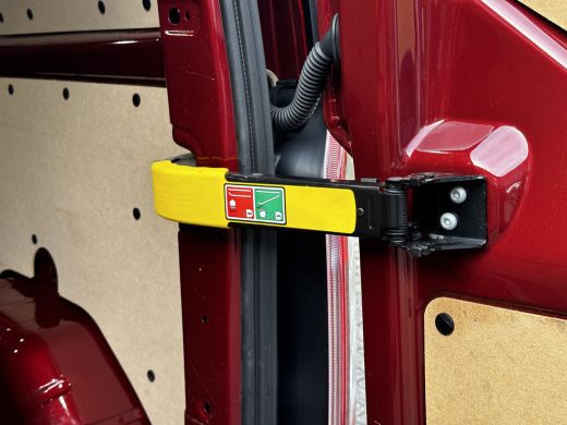 Ford Transit Custom 300 2.0 TDCI L1H1 Limited | Winterpakket | Cruise Controle | Airco | Parkeersensoren | Lichtmetal... ActivLease financial lease