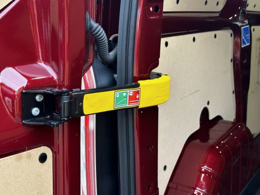 Ford Transit Custom 300 2.0 TDCI L1H1 Limited | Winterpakket | Cruise Controle | Airco | Parkeersensoren | Lichtmetal... ActivLease financial lease