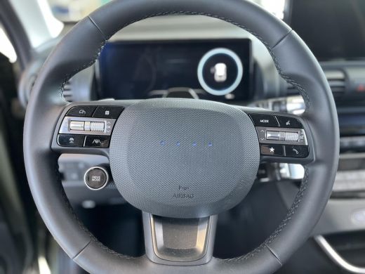 Hyundai Inster Evolve 49 kWh | Meest luxe uitvoering | Gratis Upgrade voordeel | Rijklaarprijs! | ActivLease financial lease