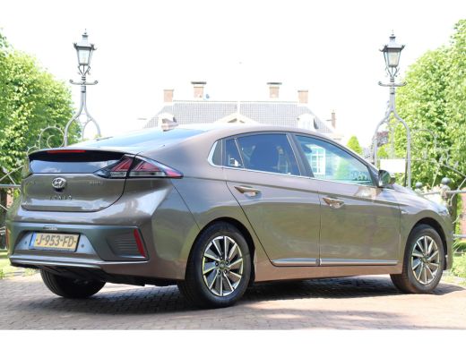 Hyundai IONIQ Comfort EV 38 kWh |1E EIGENAAR | TREKHAAK | ADAPTIVE CRUISE | CAMERA | CARPLAY | CLIMATE CONTROL ActivLease financial lease