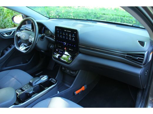 Hyundai IONIQ Comfort EV 38 kWh |1E EIGENAAR | TREKHAAK | ADAPTIVE CRUISE | CAMERA | CARPLAY | CLIMATE CONTROL ActivLease financial lease