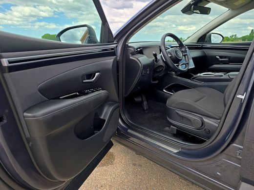Hyundai Tucson Hybrid 1.6 T-GDI HEV Comfort Smart - 180 Pk - Euro 6 - ParkeerCamera - StoelVerwarming ActivLease financial lease