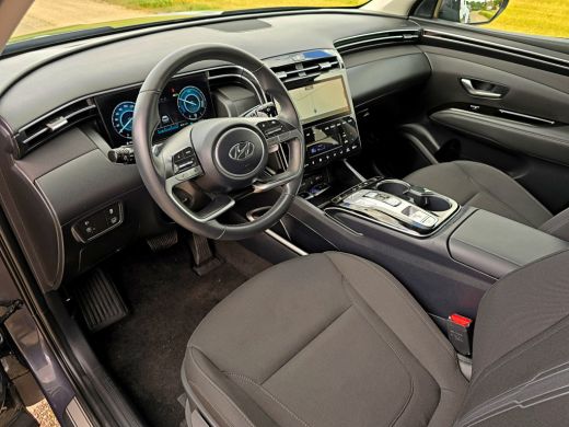 Hyundai Tucson Hybrid 1.6 T-GDI HEV Comfort Smart - 180 Pk - Euro 6 - ParkeerCamera - StoelVerwarming ActivLease financial lease
