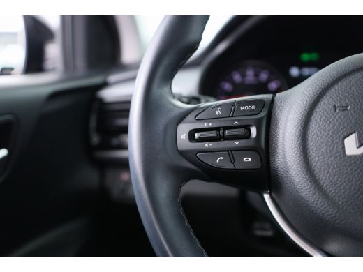 Kia Rio 1.0 T-GDi MHEV DynamicLine | Navigatie | Climate Control | Parkeersensoren | Camera | Cruise Cont... ActivLease financial lease