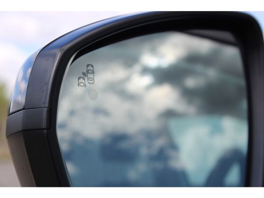 Opel Grandland 1.6 Turbo Hybrid Level 4 / 360 Camera / Navigatie / Parkeersensoren / Dodehoek detectie / Stuurwi... ActivLease financial lease