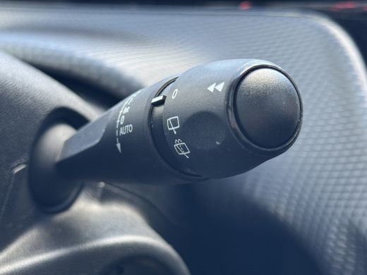 Peugeot 2008 1.2 PureTech GT-line | Achteruitrijcamera | Apple Carplay/Android Auto|telefoonintegratie premium... ActivLease financial lease