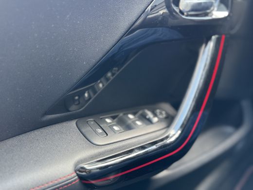 Peugeot 2008 1.2 PureTech GT-line | Achteruitrijcamera | Apple Carplay/Android Auto|telefoonintegratie premium... ActivLease financial lease