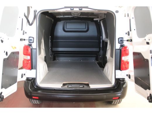 Toyota ProAce D-4D 145PK L2H1 LANG EURO 6 ActivLease financial lease