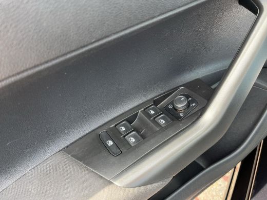 Volkswagen Polo 1.0 TSI Life | Automaat | 95Pk | A. Camera | Digital Dash | PDC | App- connect | ActivLease financial lease