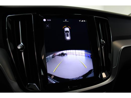 Volvo  V60 T6 350PK AWD Essential | Leer | Pilot Assist | BLIS | 19'' | Getint Glas  | Lendensteun | Park As... ActivLease financial lease