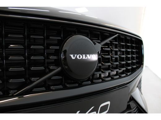 Volvo  V60 T6 350PK AWD Essential | Leer | Pilot Assist | BLIS | 19'' | Getint Glas  | Lendensteun | Park As... ActivLease financial lease