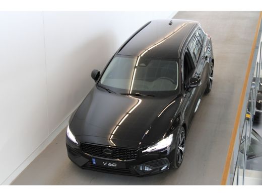 Volvo  V60 T6 350PK AWD Essential | Leer | Pilot Assist | BLIS | 19'' | Getint Glas  | Lendensteun | Park As... ActivLease financial lease